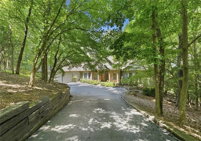 Photo 3 of Sale Pending at 150 Summit Dr, Jasper, GA 30143 | MLS# 7780410 | Listing updated on 2026-08-29