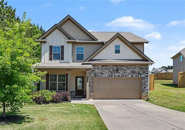 Photo 1 of Sale Pending at 105 Mcentyre Ct, Calhoun, GA 30701 | MLS# 7772257 | Listing updated on 2026-10-03