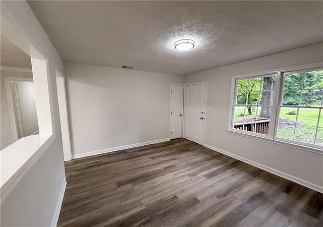 3rd image of 500 Kilcrease Rd, Auburn, GA 30011 | MLS# 7812100