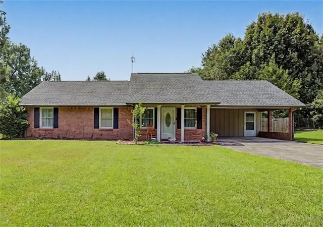 1st image of 1158 Fairview Rd Nw, Calhoun, GA 30701 | MLS# 7820222