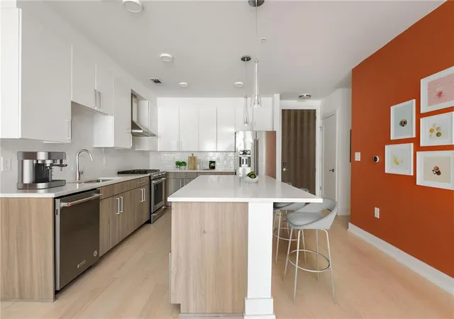 2nd image of 775 Juniper St Ne #515, Atlanta, GA 30308 | MLS# 7777106