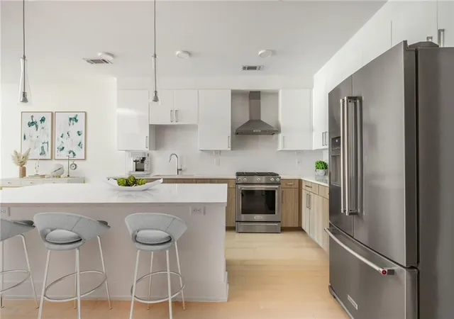 3rd image of 775 Juniper St Ne #515, Atlanta, GA 30308 | MLS# 7777106
