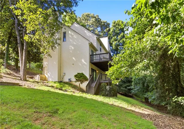 Photo 16 of Single family home for sale at 10285 Timberstone Rd, Johns Creek, GA 30022 | MLS# 7800151 | Listing updated on 2026-10-22