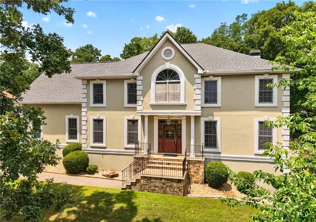 Homes for sale in Johns Creek, GA | 5490 Hampstead Wy, Johns Creek, GA 30097 | MLS# 7794840