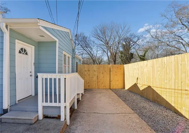 Photo 2 of Single family home for sale at 134 South Ave Se, Marietta, GA 30060 | MLS# 7804472 | Listing updated on 2026-10-09