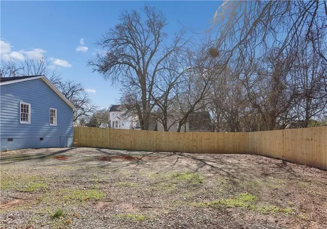 Photo 4 of Single family home for sale at 134 South Ave SE, Marietta, GA 30060 | MLS# 7804472 | Listing updated on 2026-10-09