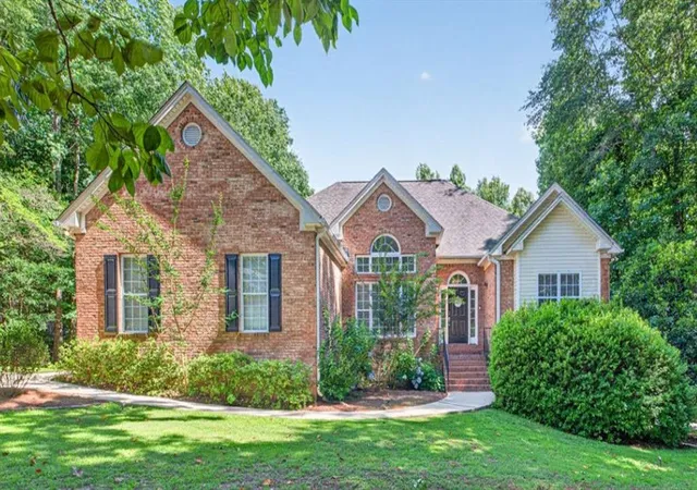 1st image of 323 Oconee Ln, Commerce, GA 30529 | MLS# 7794918