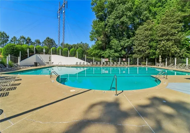 Homes for sale in Alpharetta, GA | 10900 Wittenridge Drive, Alpharetta, GA 30022 | Houzeo