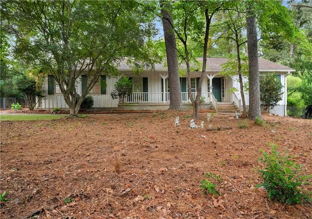 1st image of 495 Huntington Dr, Alpharetta, GA 30004 | MLS# 7807698