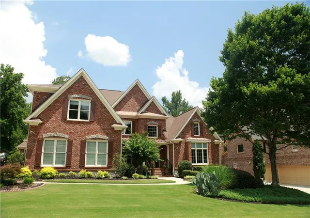 3rd image of 2201 Hunters Green Dr, Lawrenceville, GA 30043 | MLS# 7805616