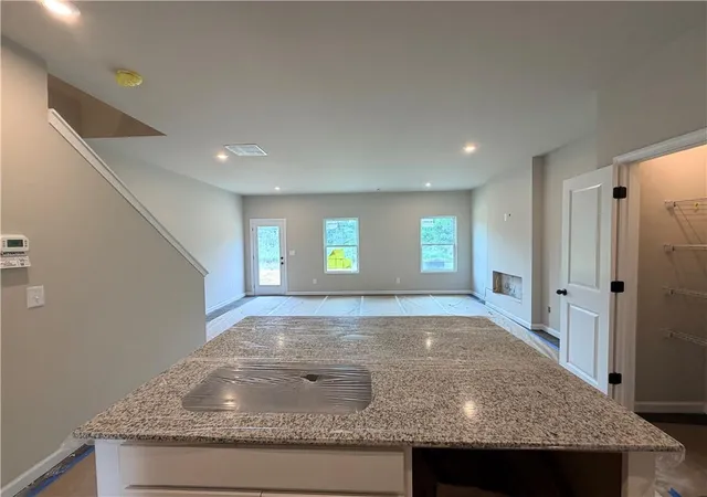 2nd image of 327 Rolling Green Rd, Adairsville, GA 30103 | MLS# 7818367