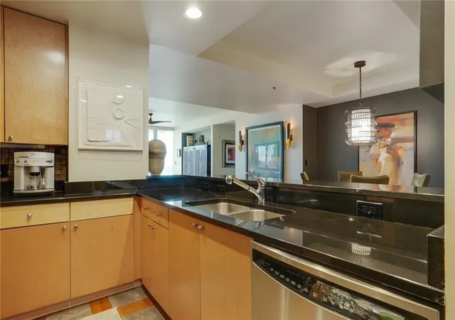 Homes for sale in Atlanta, GA | 3338 Peachtree Rd Ne #2405, Atlanta, GA 30326 | MLS# 7728298