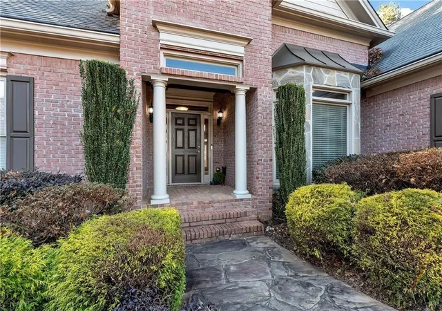 Photo 3 of Sale Pending at 946 Chippewa Oak Dr Ne, Dacula, GA 30019 | MLS# 7797572 | Listing updated on 2026-09-14