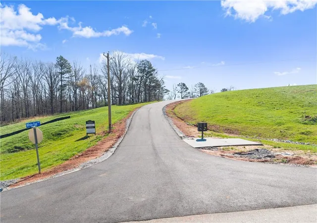 Photo 3 of Sale Pending at 48 White Oak Ct, Cleveland, GA 30528 | MLS# 7739782 | Listing updated on 2026-09-15