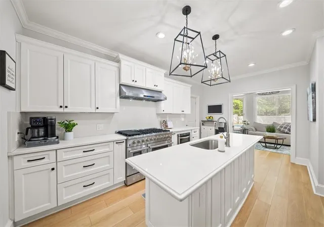 Photo 3 of Sale Pending at 4101 Thunderbird Dr SE, Marietta, GA 30067 | MLS# 7743776 | Listing updated on 2026-09-17