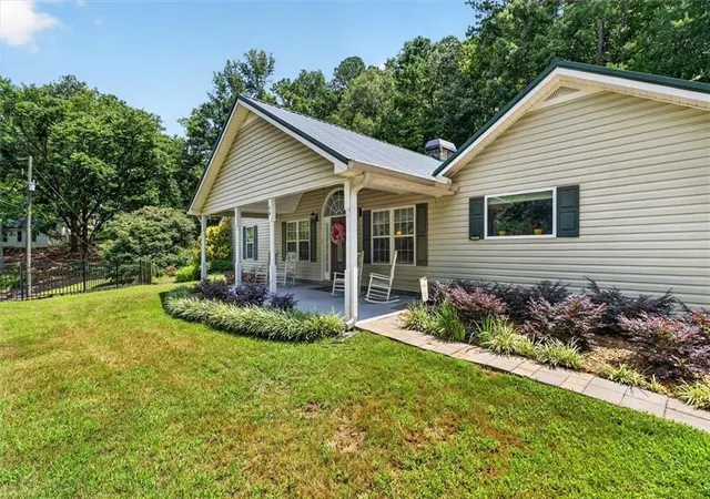 2nd image of 79 Chestnut Path, Dallas, GA 30132 | MLS# 7809668