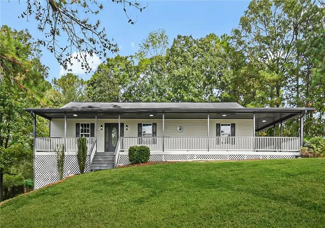 Photo 1 of Single family home for sale at 320 Gold Dust Trl, Carrollton, GA 30117 | MLS# 7852100 | Listing updated on 2026-10-16