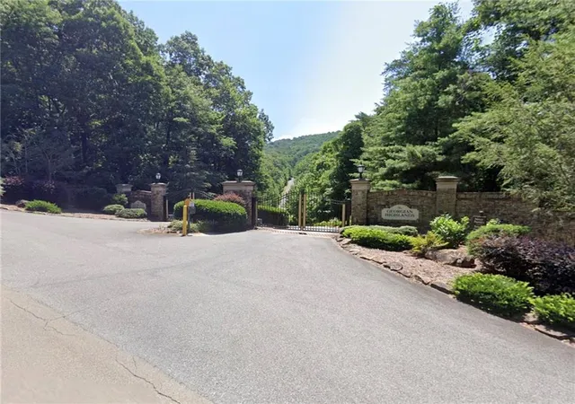 Homes for sale in Ellijay, GA | 165 St Andrews Way, Ellijay, GA 30143 | MLS# 7801189