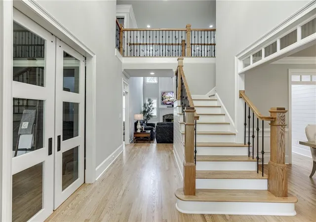 3rd image of 1083 Meadow Bluff Ter, Suwanee, GA 30024 | MLS# 7812125