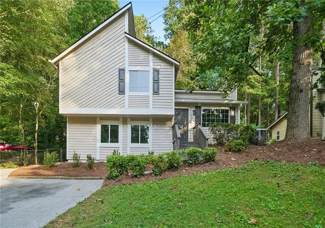 1st image of 674 Inland Wy Nw, Lilburn, GA 30047 | MLS# 7823643