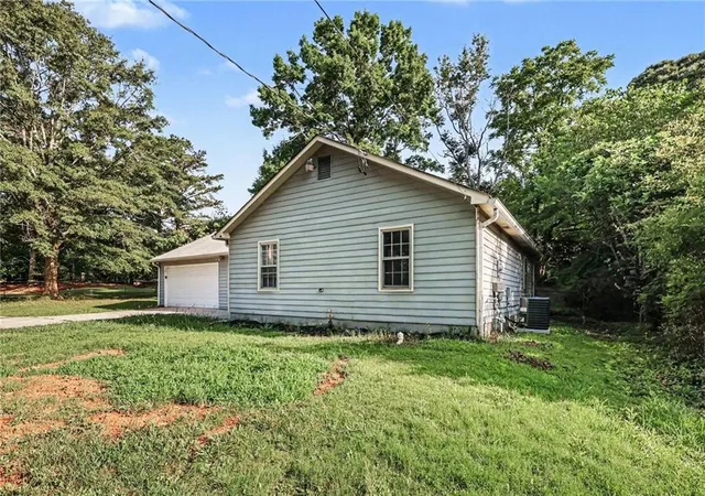 Photo 3 of Sale Pending at 163 Sagebrush Rd, Stockbridge, GA 30281 | MLS# 7785030 | Listing updated on 2026-10-01