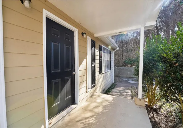 4th image of 1826 County Line Rd, Atlanta, GA 30331 | MLS# 7816670