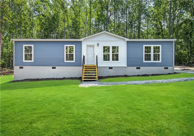 1st image of 140 B Lakeshore Dr, Eatonton, GA 31024 | MLS# 7824799