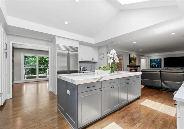 Photo 4 of Single family home for sale at 2321 Bohler Rd Nw, Atlanta, GA 30327 | MLS# 7828116 | Listing updated on 2026-09-13