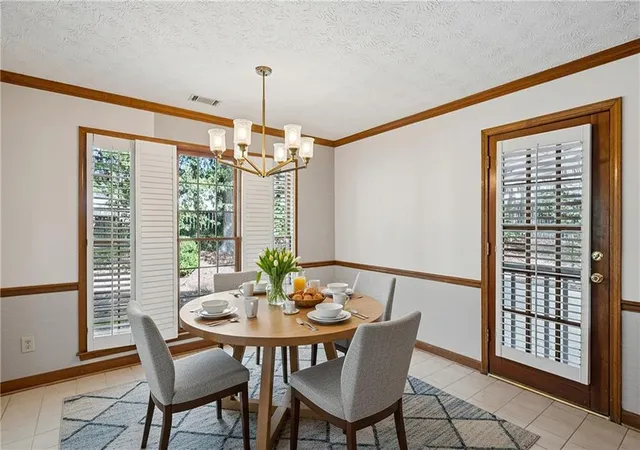 Photo 3 of Single family home for sale at 145 Shelli Ln, Roswell, GA 30075 | MLS# 7801305 | Listing updated on 2026-08-13