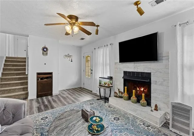 Photo 4 of Single family home for sale at 3720 Quail Holw Trl, Snellville, GA 30039 | MLS# 7778753 | Listing updated on 2026-08-29