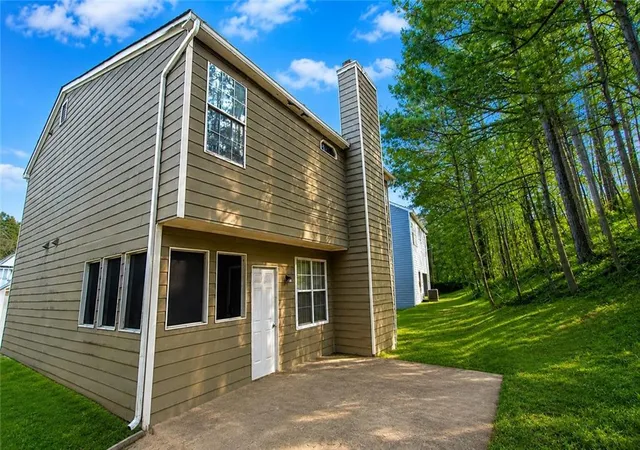 Photo 3 of Single family home for sale at 6488 Drake Manor, Austell, GA 30168 | MLS# 7686198 | Listing updated on 2026-10-06