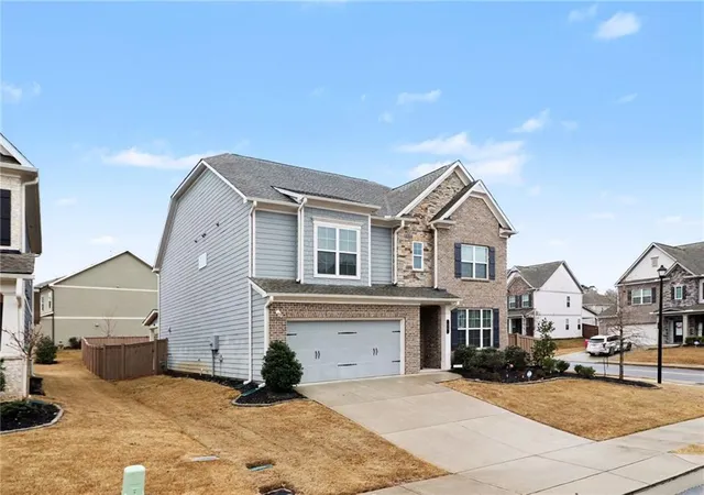 Photo 2 of Single family home for sale at 15 Braemore Ln, Newnan, GA 30263 | MLS# 7725713 | Listing updated on 2026-08-22