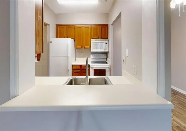 3rd image of 300 Johnson Ferry Rd Ne #B503, Sandy Springs, GA 30328 | MLS# 7798504