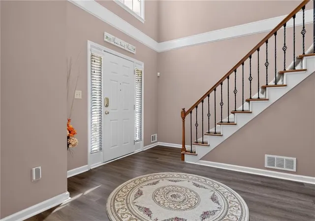 Photo 3 of Single family home for sale at 3607 Tree View Dr, Snellville, GA 30078 | MLS# 7812689 | Listing updated on 2026-10-05