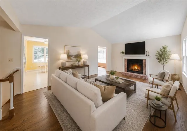4th image of 11675 Highland Colony Dr, Roswell, GA 30075 | MLS# 7806496