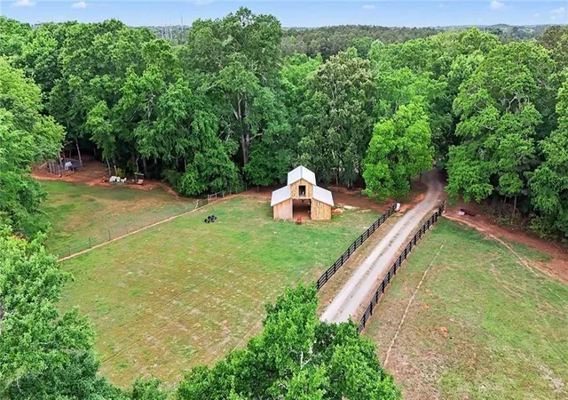 Photo 2 of Single family home for sale at 1151 Social Cir Fairplay Rd, Social Circle, GA 30025 | MLS# 7765035 | Listing updated on 2026-08-21