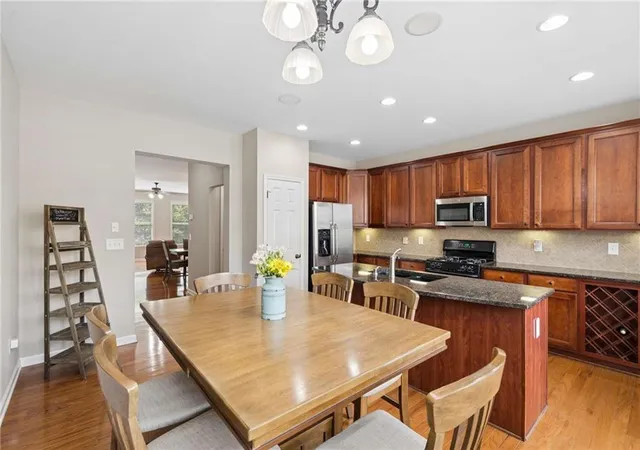 2nd image of 503 Grove Field Ct, Suwanee, GA 30024 | MLS# 7802265