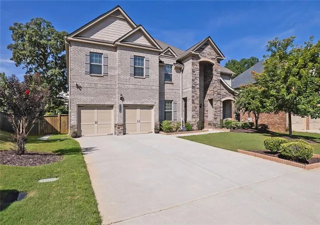 2nd image of 4550 Point Rock Dr, Buford, GA 30519 | MLS# 7825033
