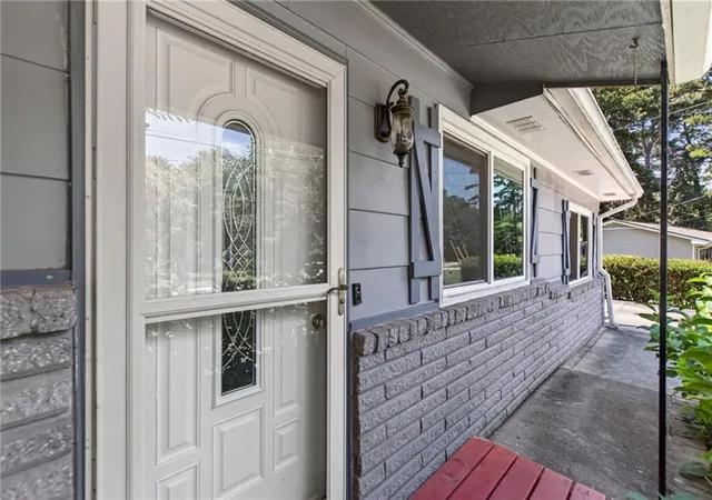 Photo 2 of Sale Pending at 877 King Dr, Conyers, GA 30094 | MLS# 7823444 | Listing updated on 2026-09-16