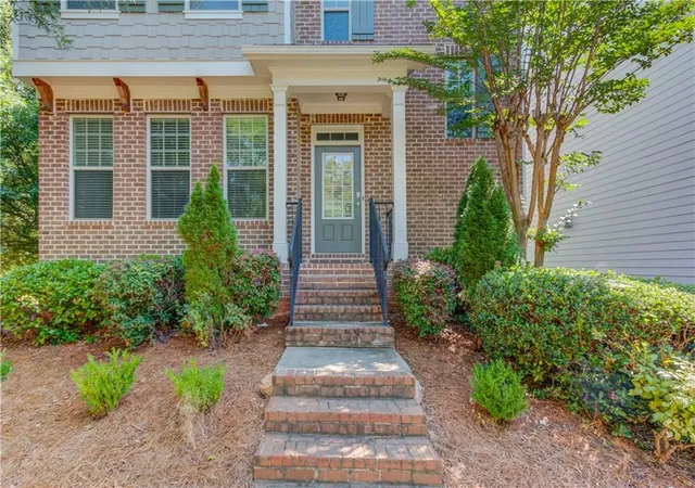 Photo 2 of Sale Pending at 18 Privet Cir, Suwanee, GA 30024 | MLS# 7821373 | Listing updated on 2026-09-30