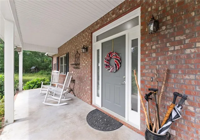 Photo 3 of Sale Pending at 1020 Easy St, Toccoa, GA 30577 | MLS# 7794808 | Listing updated on 2026-10-20