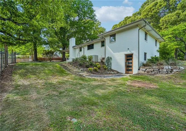 29th image of 1679 Seayes Rd Sw, Mableton, GA 30126 | MLS# 7758754