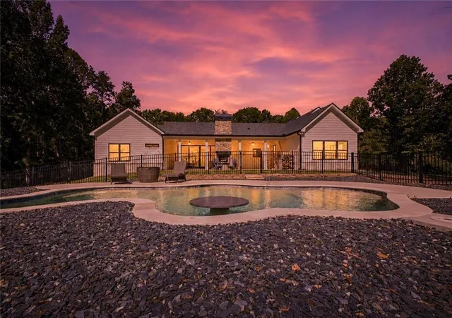 3rd image of 16 Mountain Creek Trl Ne, Fairmount, GA 30139 | MLS# 7805366