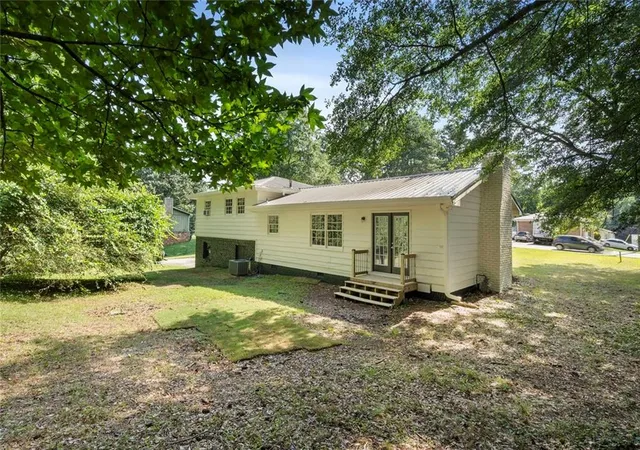 Photo 30 of Sale Pending at 5525 Oak Grv Dr, Acworth, GA 30102 | MLS# 7805216 | Listing updated on 2026-09-06