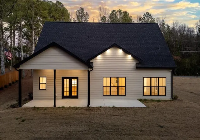 2nd image of 140 Cambridge Ct, Calhoun, GA 30701 | MLS# 7745719
