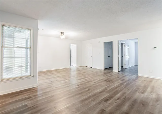 Photo 4 of Condo for sale at 605 Garden Ct, Sandy Springs, GA 30328 | MLS# 7811074 | Listing updated on 2026-08-25