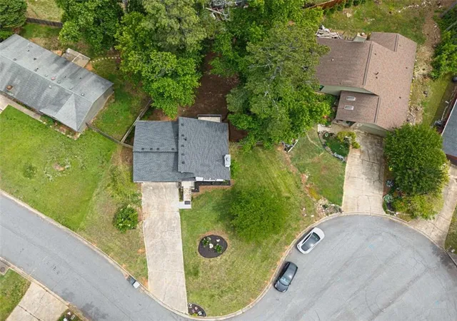 2nd image of 10175 Old Woodland Entry Ne, Johns Creek, GA 30022 | MLS# 7823334