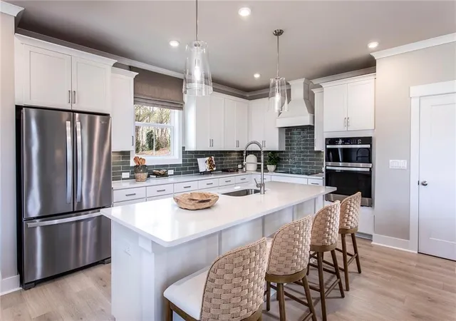 Photo 3 of Single family home for sale at 121 Kindred Ln, Marietta, GA 30066 | MLS# 7816951 | Listing updated on 2026-08-15