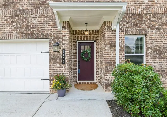 2nd image of 1447 Weatherbrook Cir, Lawrenceville, GA 30043 | MLS# 7790823