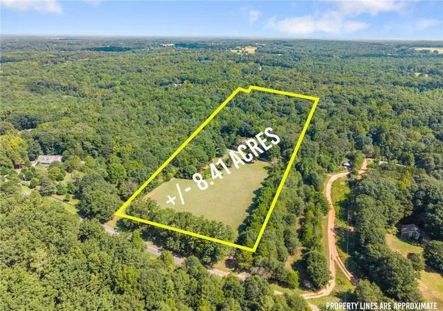 Photo 2 of Sale Pending at 1556 Fred Goss Rd, Danielsville, GA 30633 | MLS# 7828029 | Listing updated on 2026-09-09